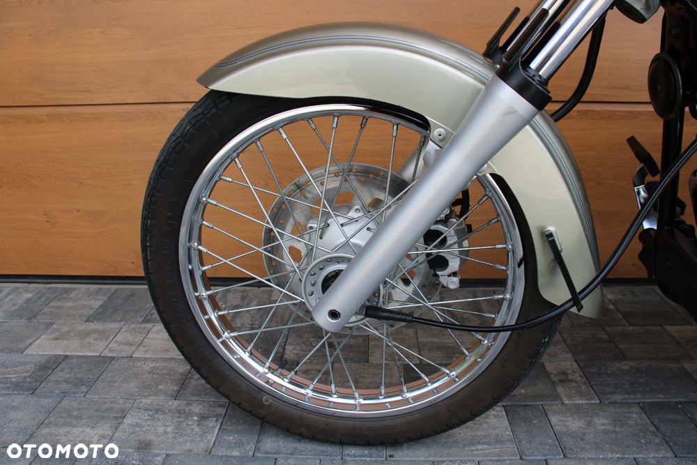 Yamaha XVS - 25