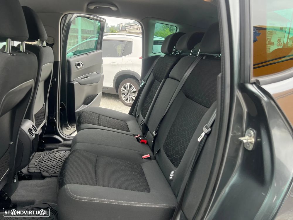 Peugeot 3008 1.6 HDi Access - 5