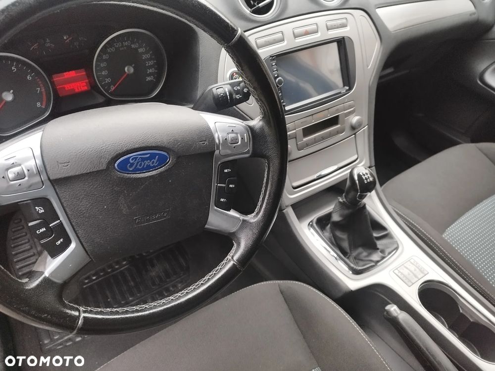 Ford Mondeo - 9