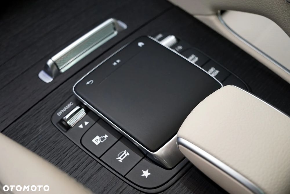 Mercedes-Benz GLS 400 d 4-Matic - 23