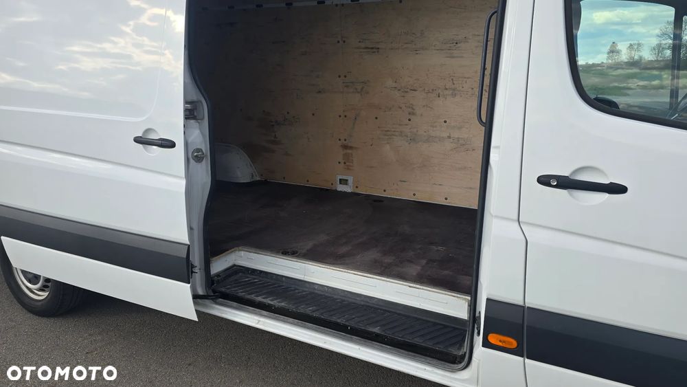 Mercedes-Benz Sprinter - 8