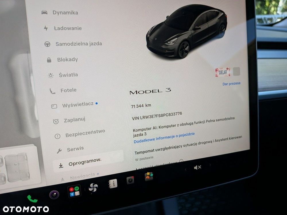 Tesla Model 3 - 12