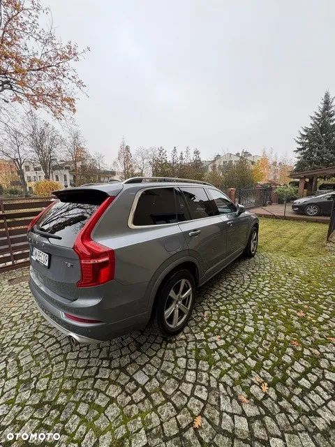 Volvo XC 90 T5 AWD Momentum - 4