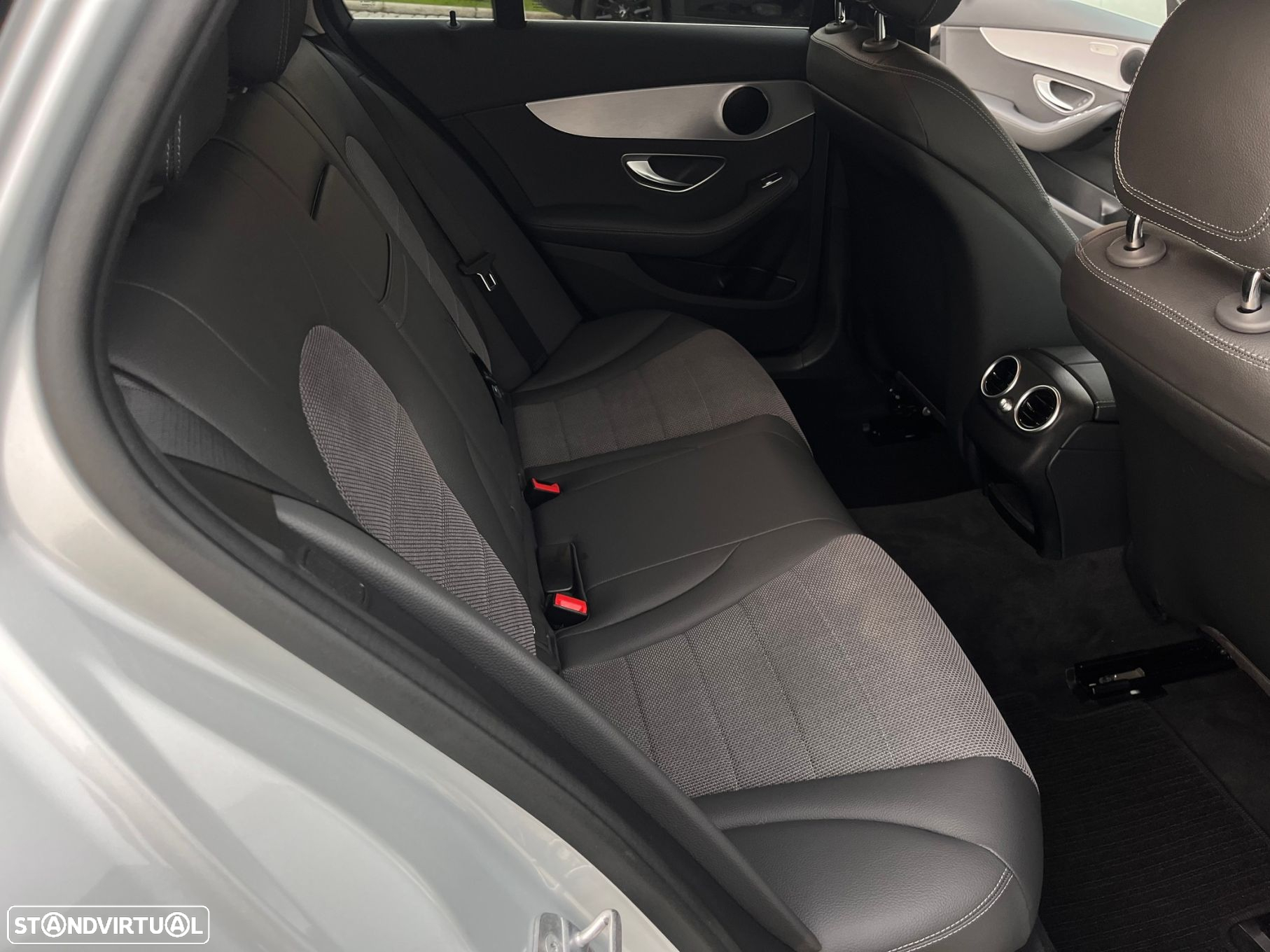 Mercedes-Benz C 300 de Avantgarde - 37