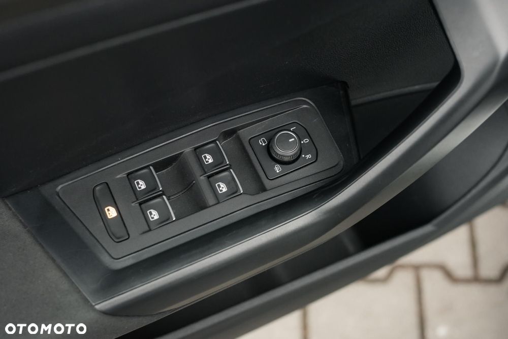 Volkswagen T-Roc - 25