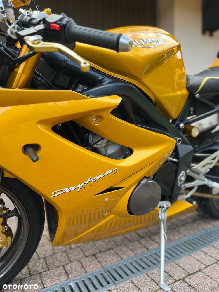 Triumph Daytona - 27