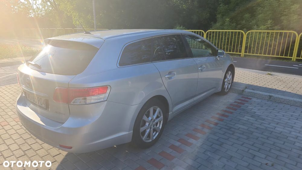 Toyota Avensis 2.0 Prestige MS - 3