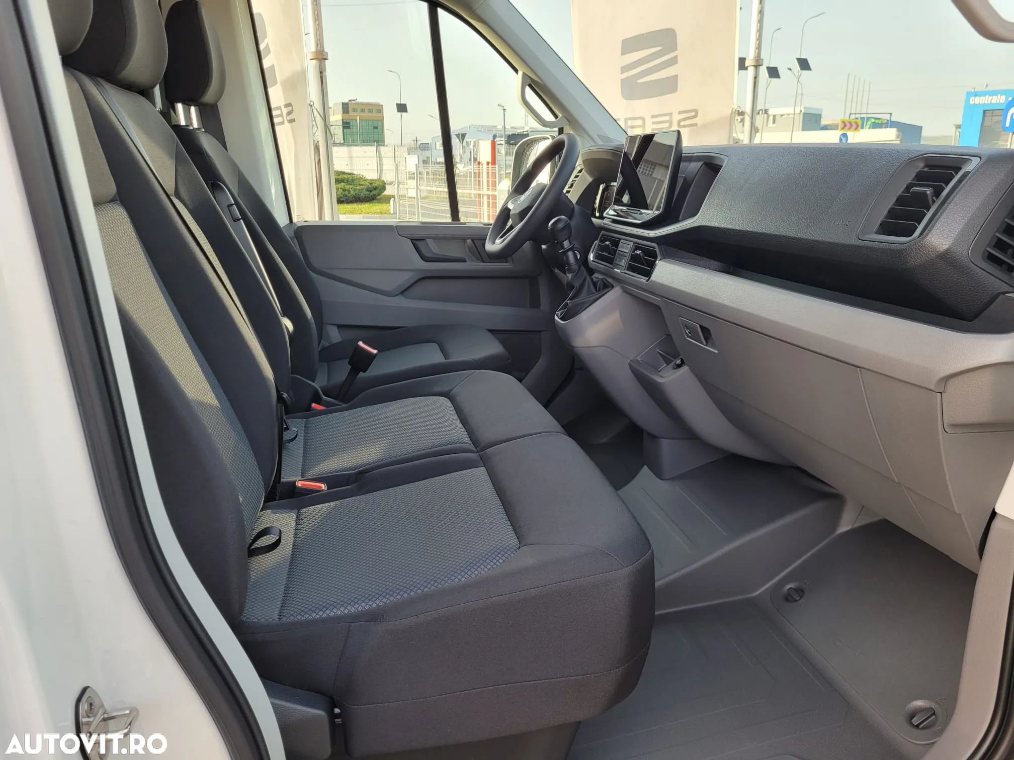 Volkswagen Crafter 35 Superlung 140CP modelul nou cu tableta - 11