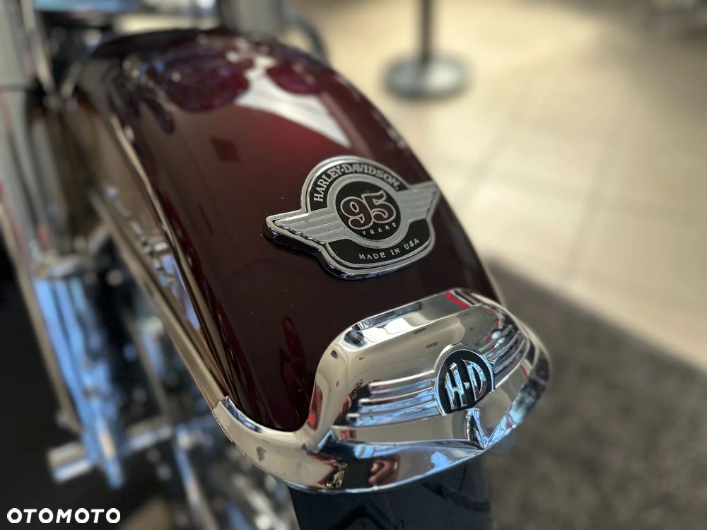 Harley-Davidson Touring Road King - 28