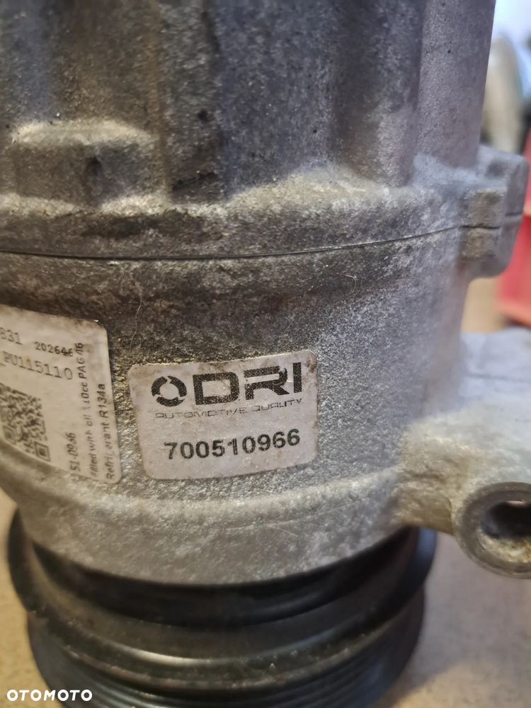 Kompresor Klimatyzacji Audi a4 b8 700510966 - 5