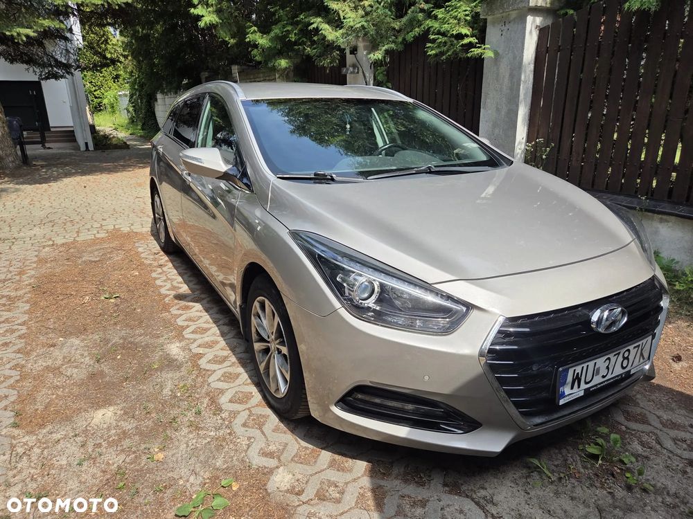 Hyundai i40 1.7 CRDi Comfort DCT - 4