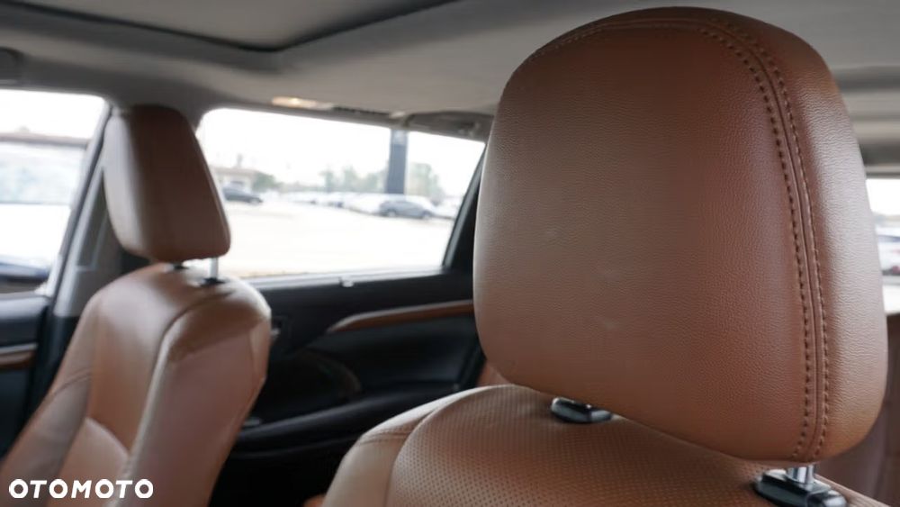 Toyota Highlander - 15