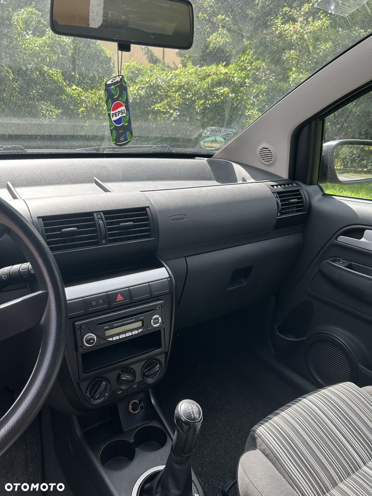 Volkswagen Fox - 8
