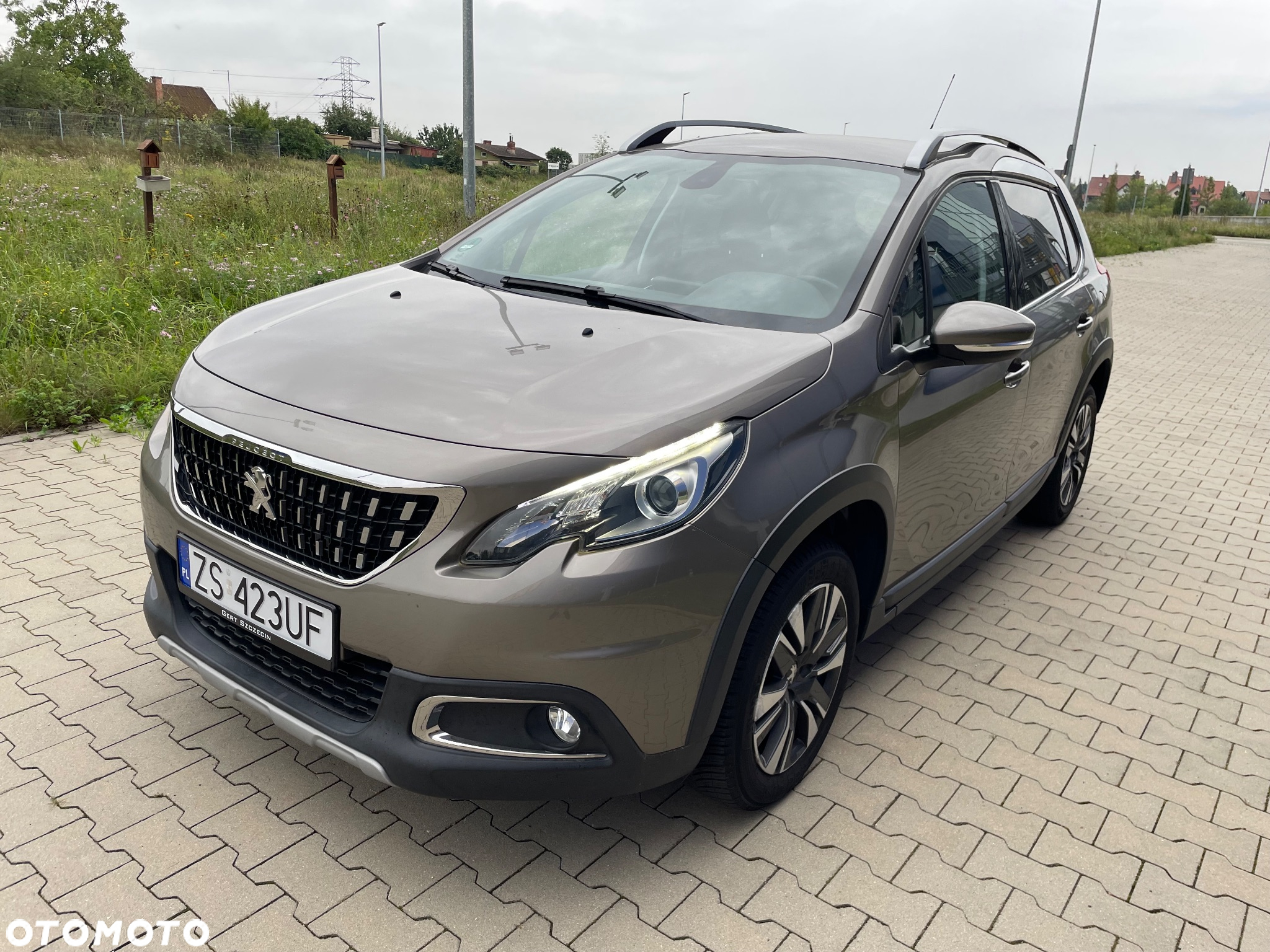 Peugeot 2008 1.2 Pure Tech Allure S&S - 2