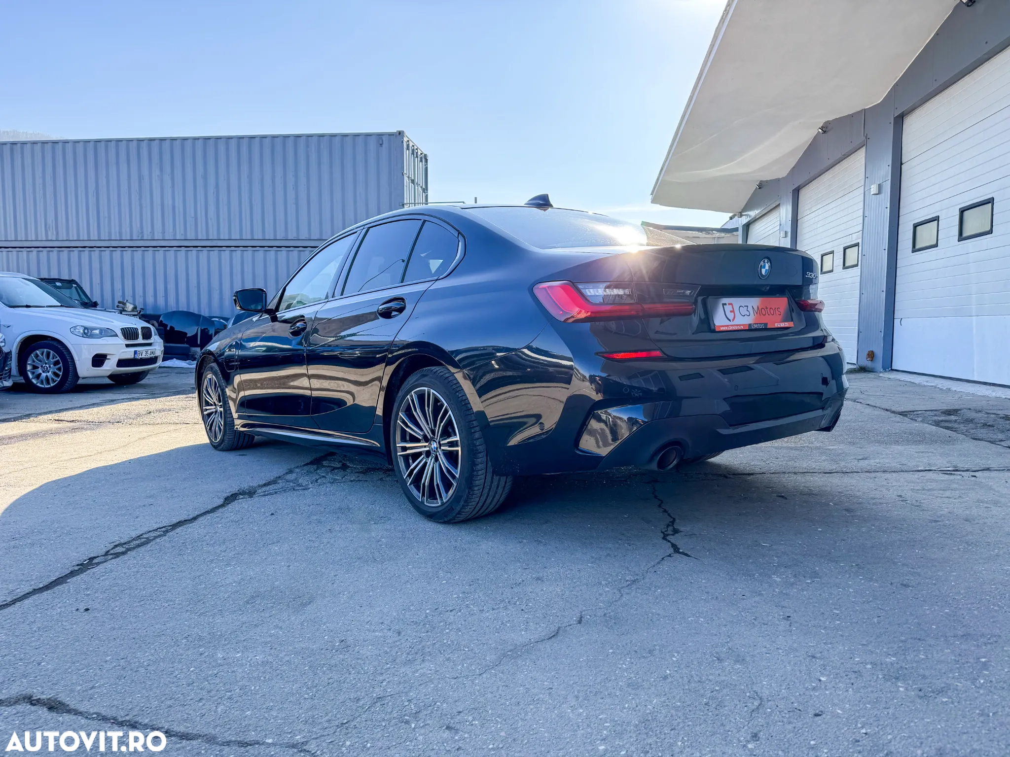 BMW Seria 3 330e Aut. M Sport - 2