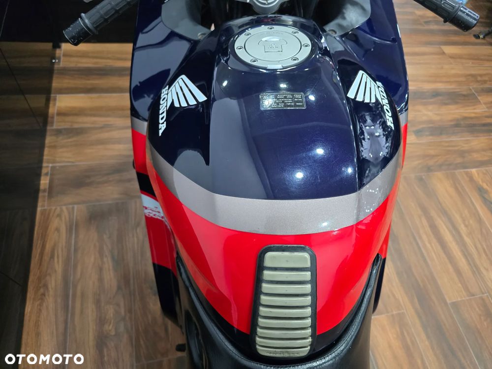 Honda CBR - 17