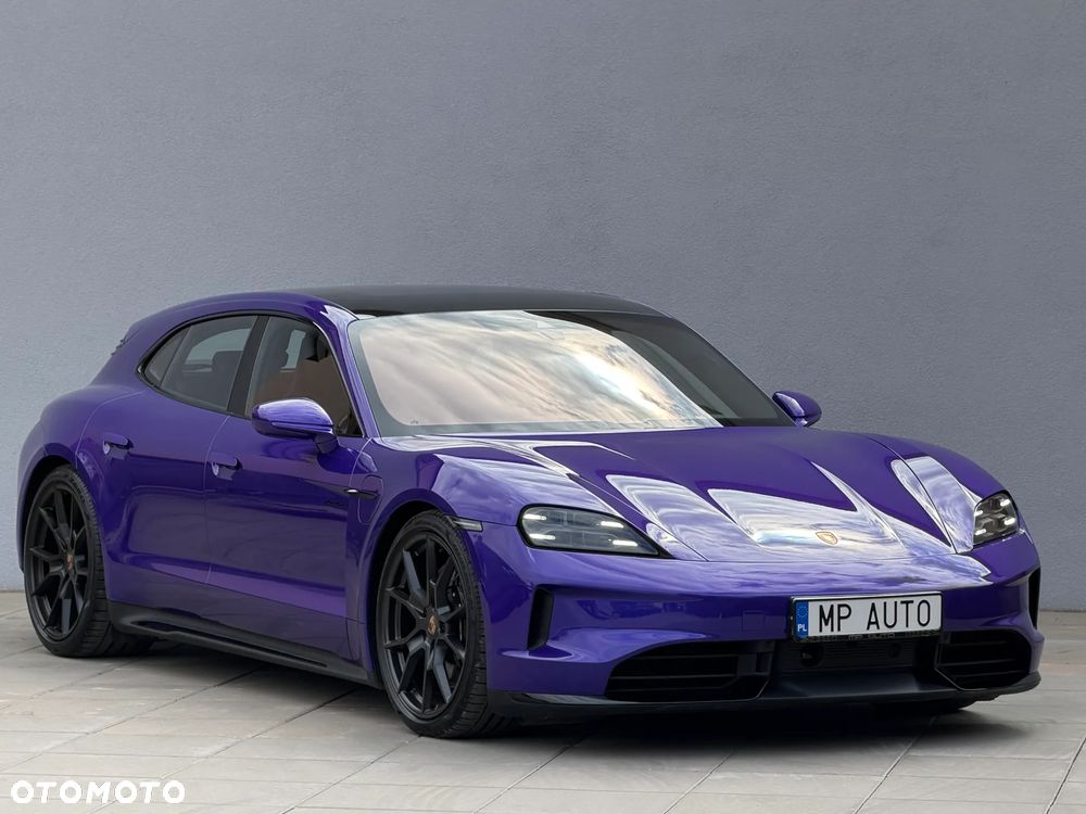 Porsche Taycan - 4
