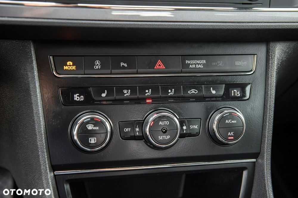 Seat Leon Sportstourer 2.0 TDI FR S&S - 24