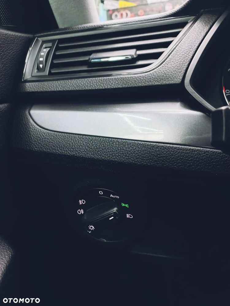 Skoda Superb 1.8 TSI Active DSG - 13