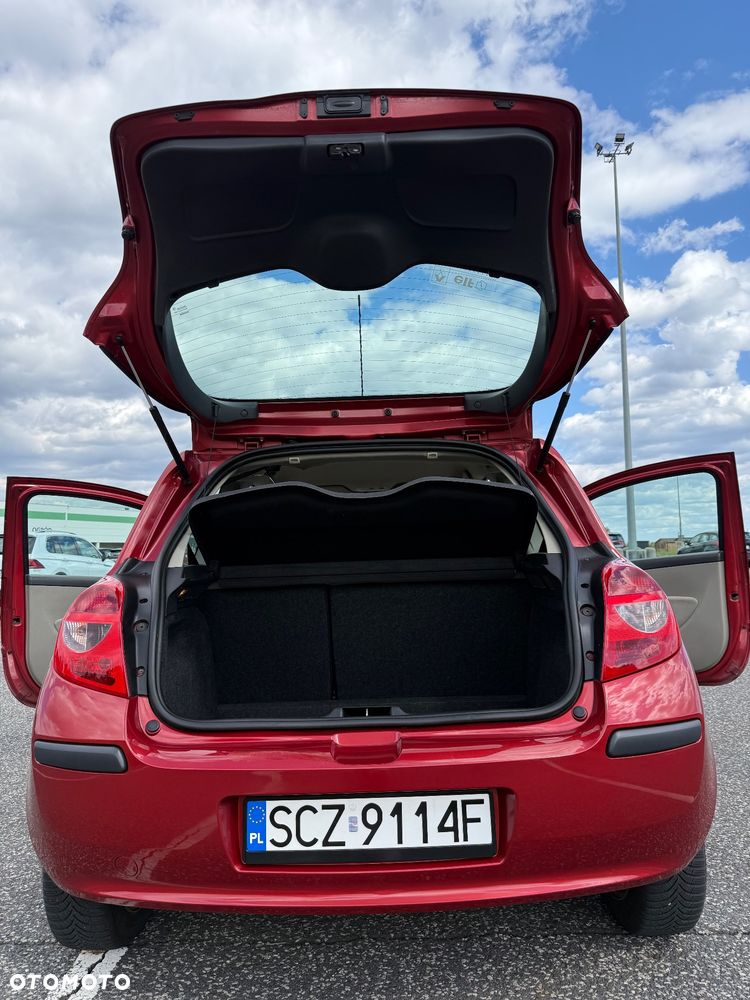 Renault Clio 1.2 16V Expression - 32