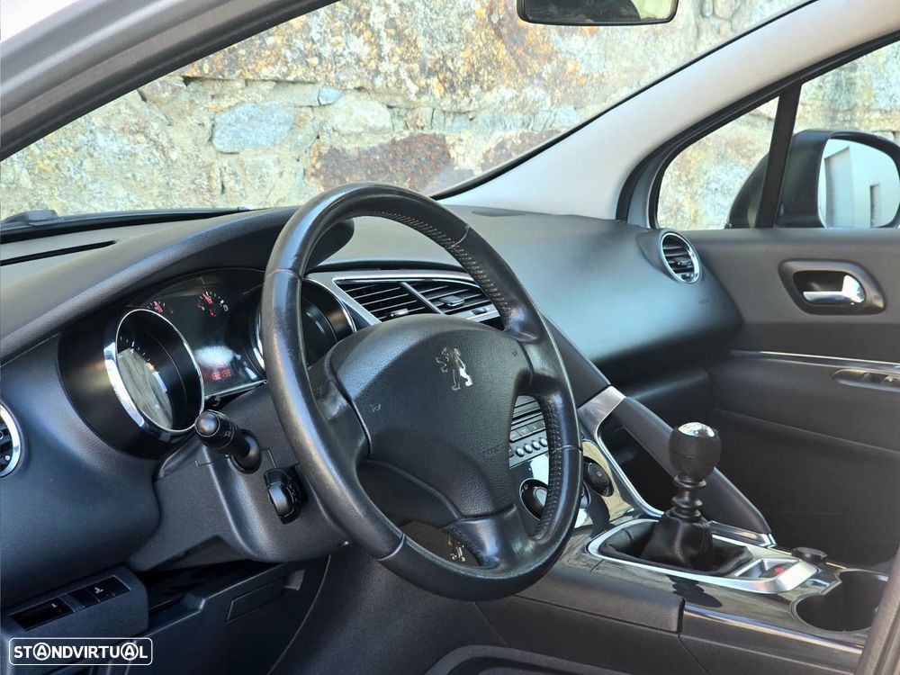 Peugeot 3008 1.6 HDi Premium JLL17 - 11