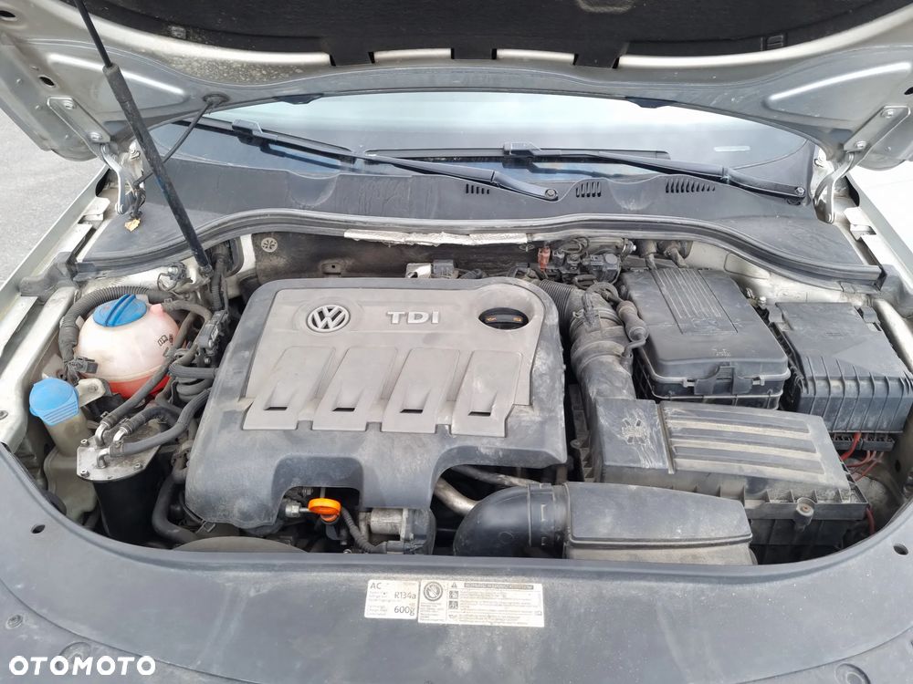 Volkswagen Passat 2.0 TDI BlueMotion Technology Trendline - 18