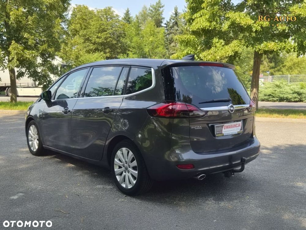 Opel Zafira - 10