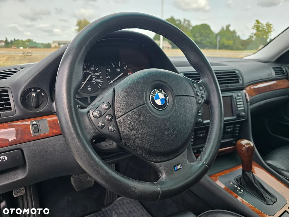BMW Seria 7 - 17