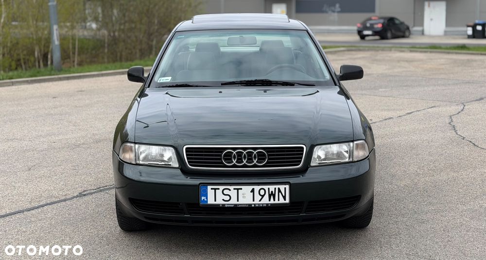 Audi A4 Limousine - 16