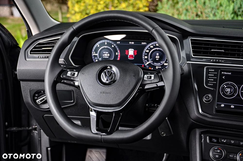 Volkswagen Tiguan - 33