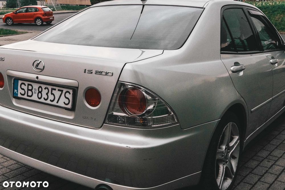 Lexus IS 200 Prestige - 9