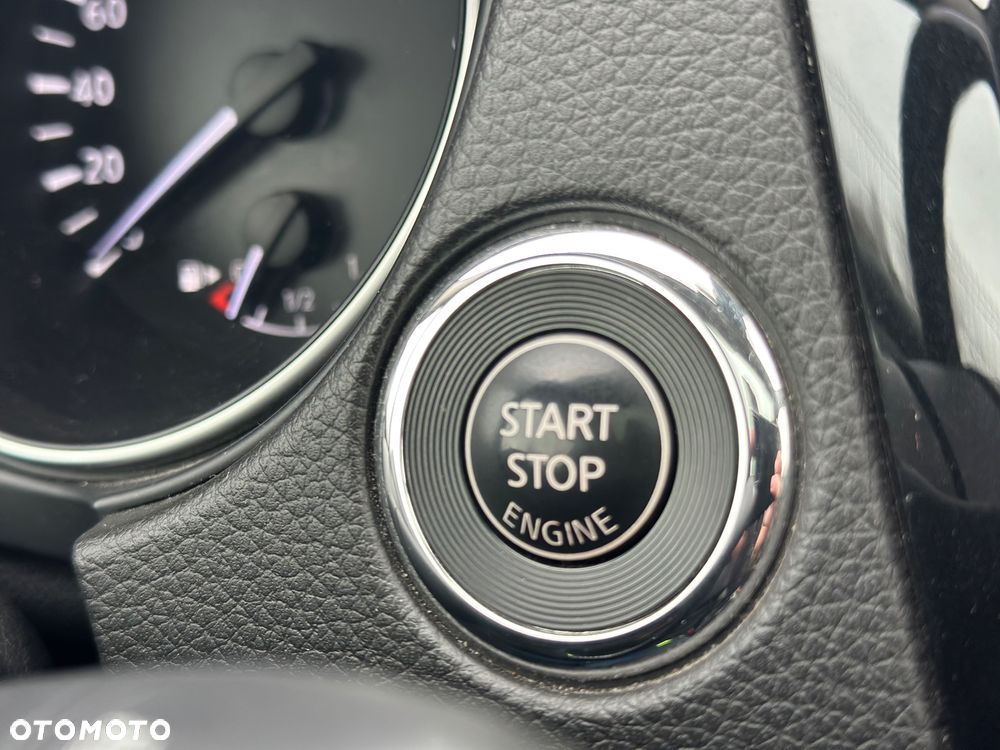 Nissan Qashqai 1.3 DIG-T N-Connecta DCT - 31