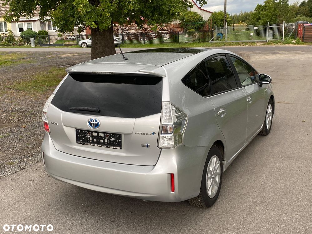 Toyota Prius+ (Hybrid) - 14
