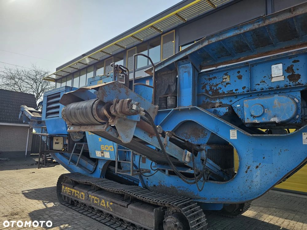 Terex PEGSON METROTRAK 900x600 - 5