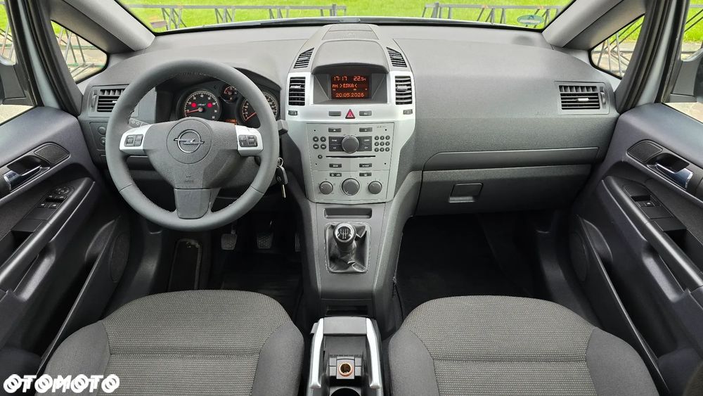 Opel Zafira - 13