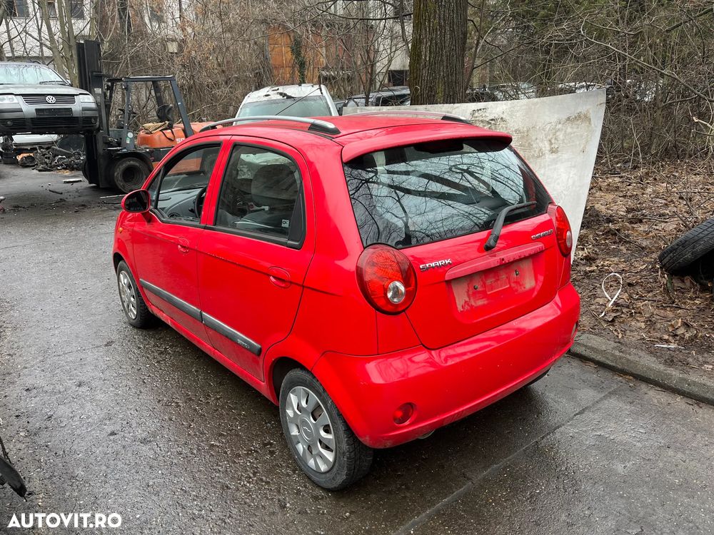 Dezmembrez Chevrolet Spark 2006 rosu benzina - 11