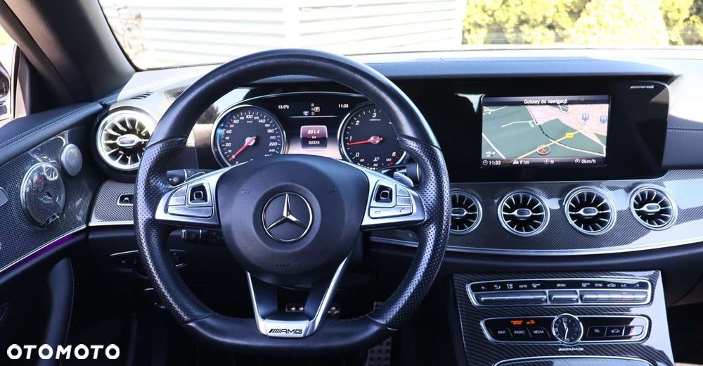 Mercedes-Benz Klasa E - 32