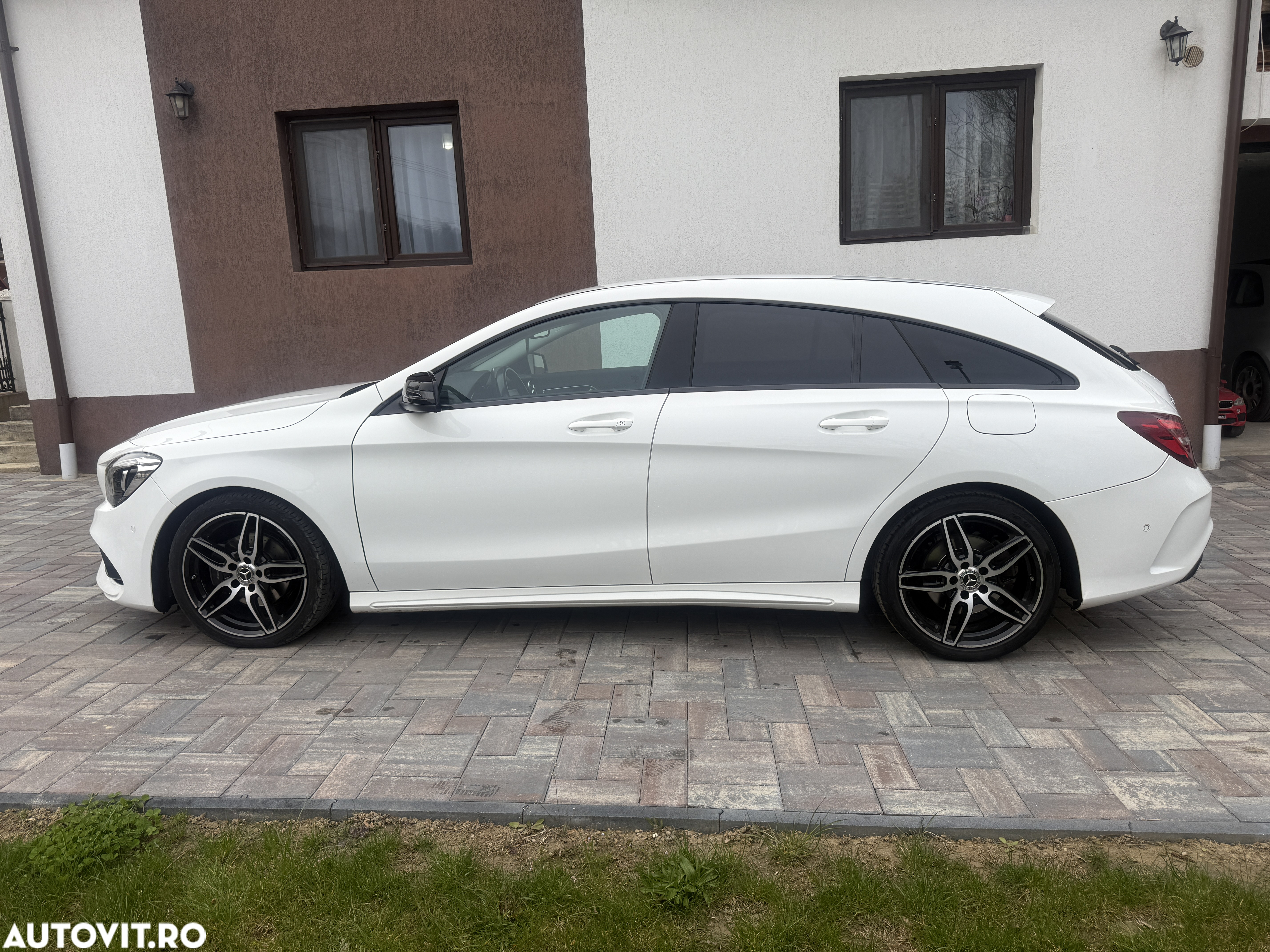 Mercedes-Benz CLA Shooting Brake 200 (CDI) d 4Matic 7G-DCT AMG Line - 2