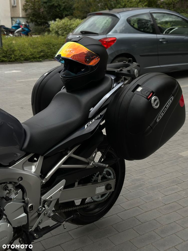Yamaha FZ6 - 3