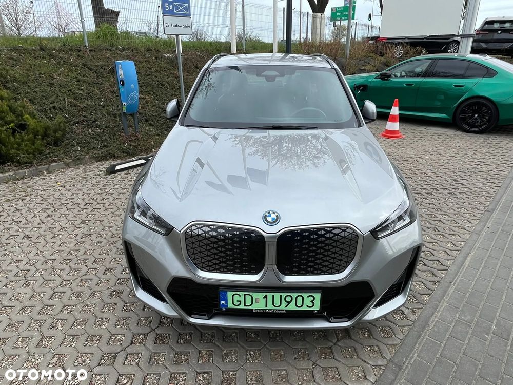 BMW iX1 xDrive30 - 10