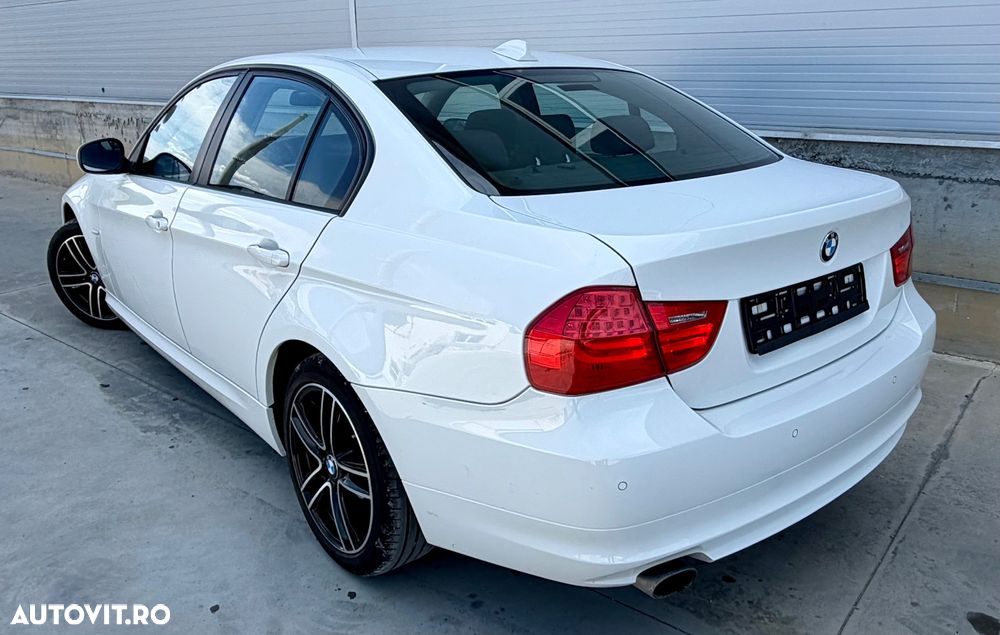 BMW Seria 3 320d DPF Edition Exclusive - 25