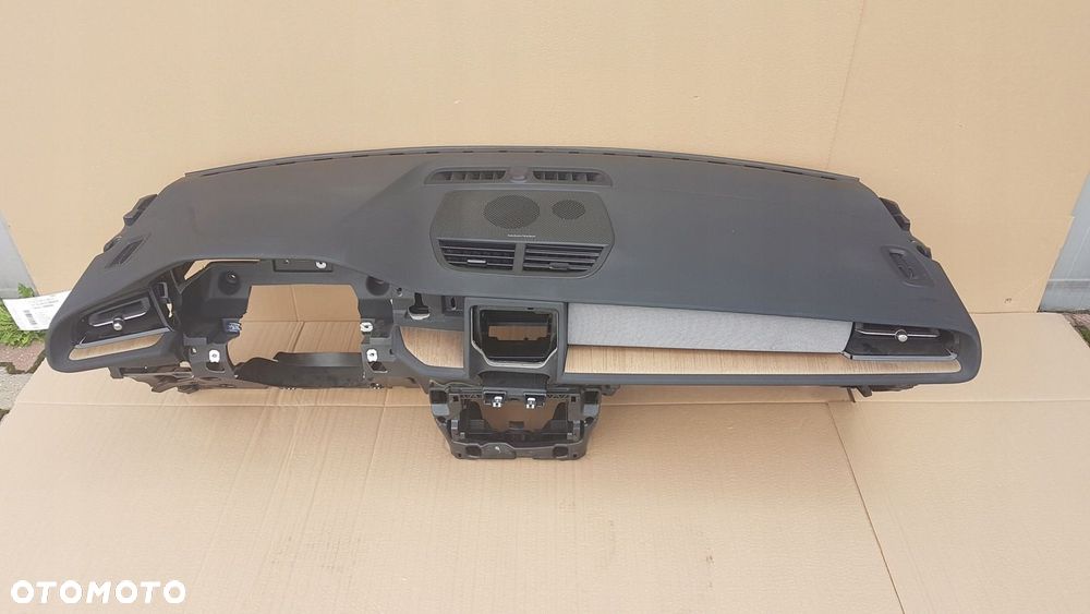 KONSOLA DESKA ROZDZIELCZA POLESTAR 2 ORYGINAŁ - 9