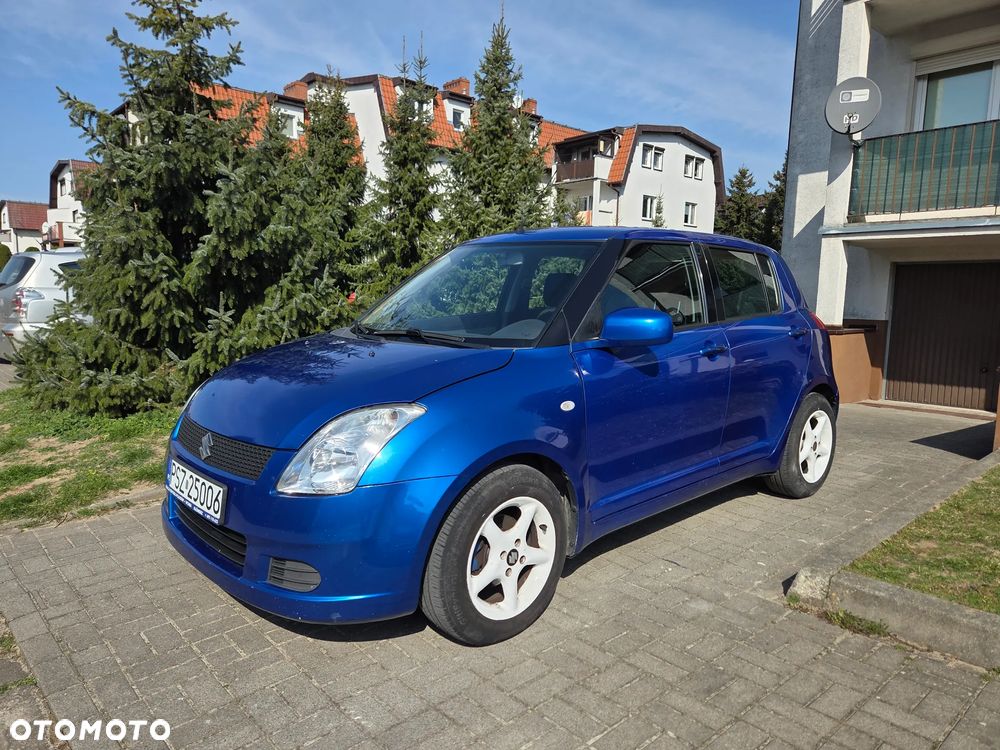 Suzuki Swift - 1