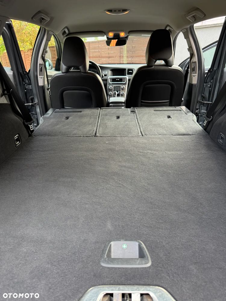 Volvo V60 D4 Drive-E Momentum - 19