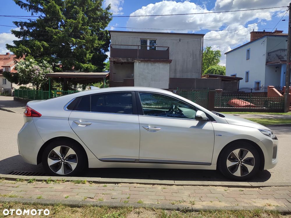 Hyundai IONIQ Hybrid Platinum - 5