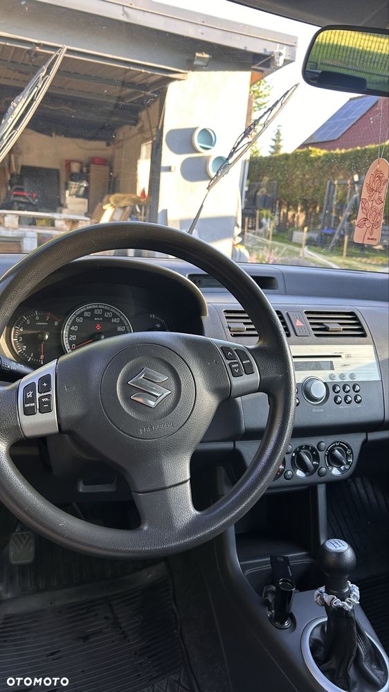 Suzuki Swift - 6