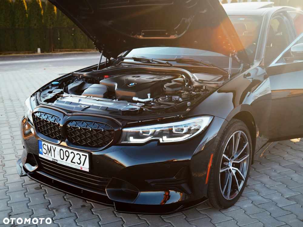 BMW Seria 3 330i xDrive Sport Line - 10