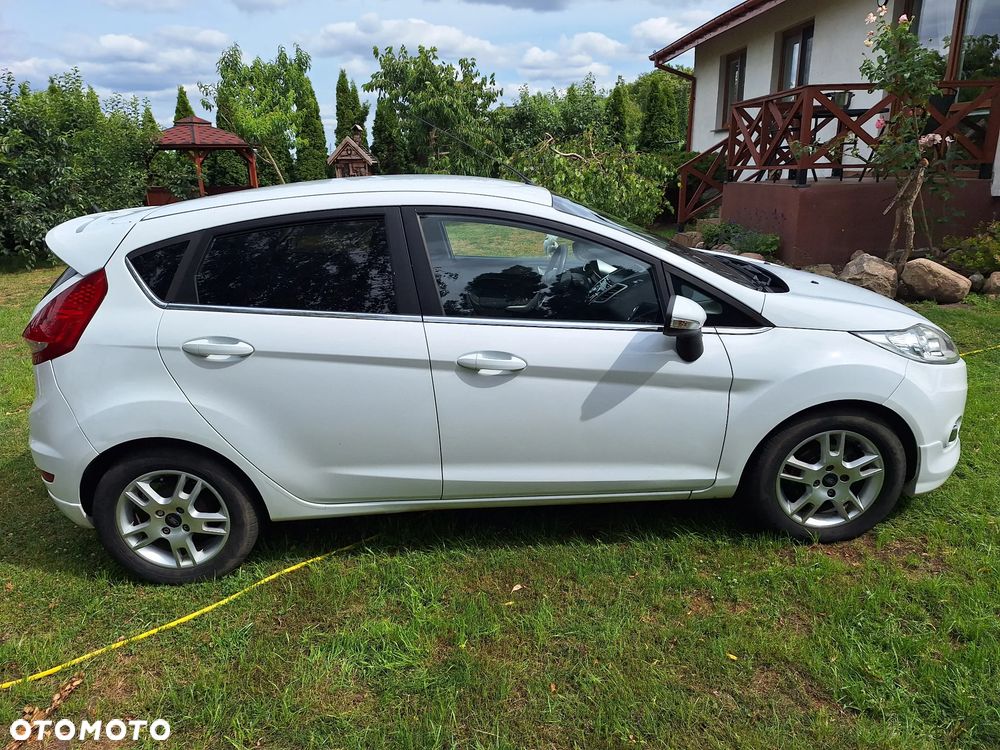 Ford Fiesta 1.6 Platinium X EU5 - 4