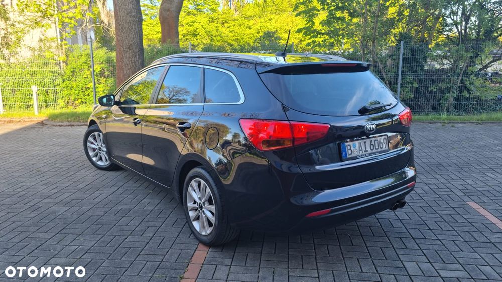 Kia Ceed 1.6 CRDi 136 ISG Spirit - 16
