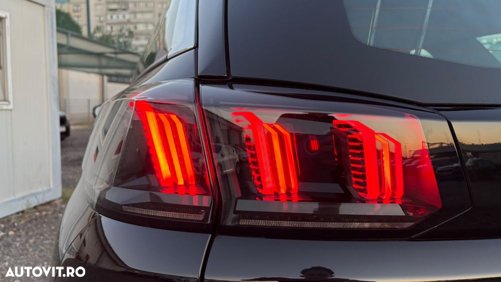 Peugeot 5008 - 32